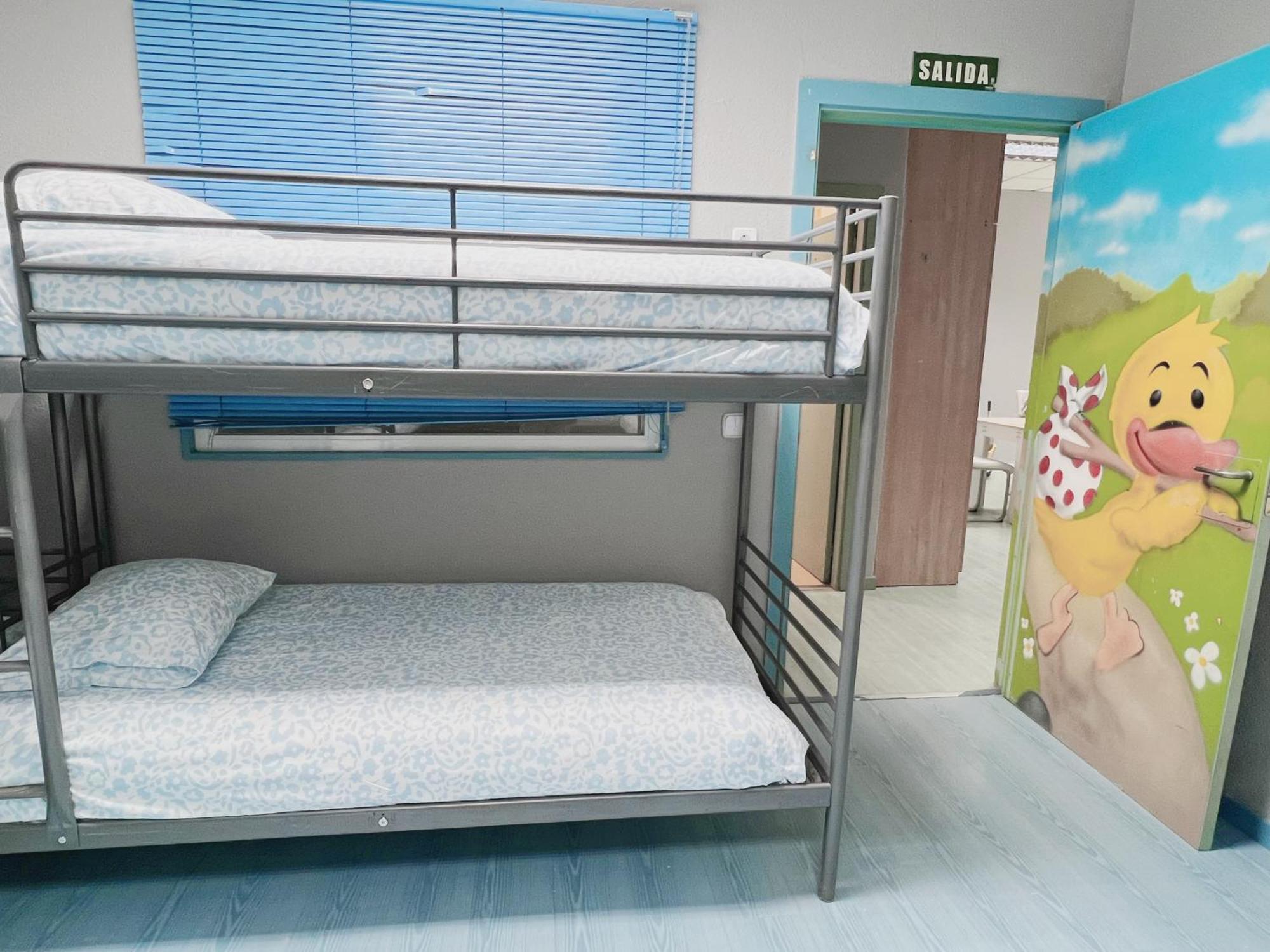 Hostel Las Rosas Madrid Bagian luar foto
